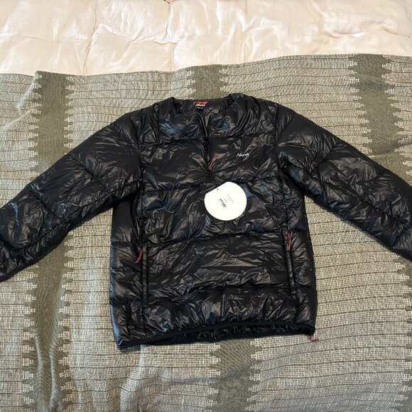 NANGA / Men's Mountain Lodge Down Crew Neck Puffer Top - Black Large